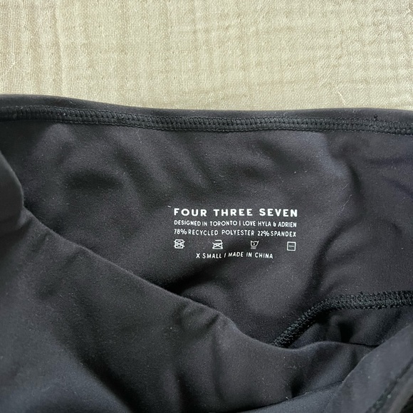 437 Leggings - Picture 2 of 2